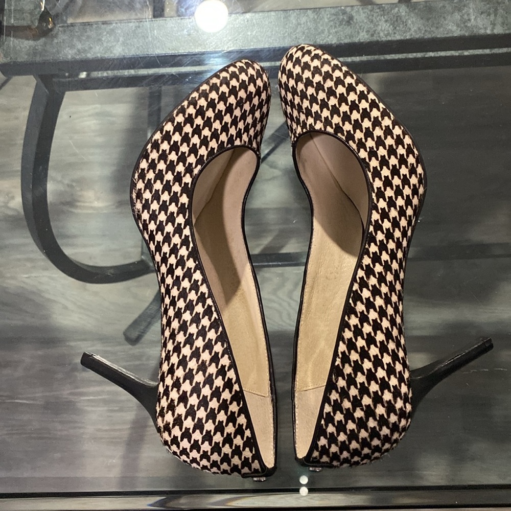 NWT designer women’s 3 1/2 inch heels - horsehair patterned shoes - Picture 5 of 7